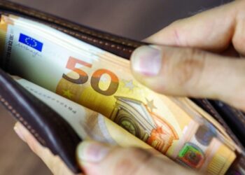 Κατώτατος μισθός: Ποια επιδόματα αναμένεται να αυξηθούν και πόσο